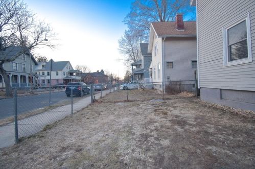 75 Sherman St, Springfield MA 01109-3515 exterior