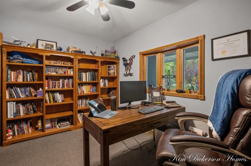 1404 Wolf Lake Rd, Meskegon MI 49442-1948 exterior