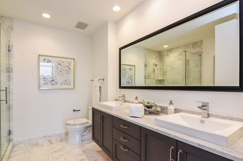 540 Webster Ave, Chicago IL 60614 exterior