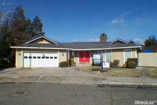 2490 Jensen Pl, Turlock, CA 95382-1611