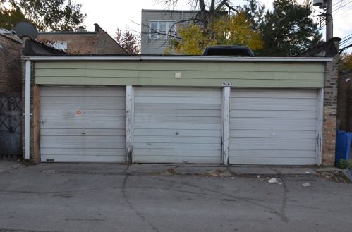 5943 Artesian Ave, Chicago IL 60659-5034 exterior