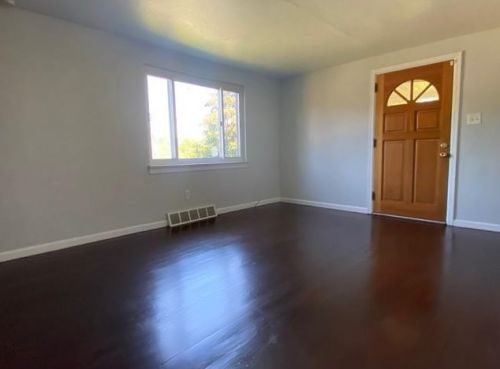 3037 Blackridge Ave, Pittsburgh, PA 15235-4136