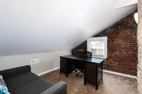 2112 Sidney St, Saint Louis MO 63104-2834 exterior