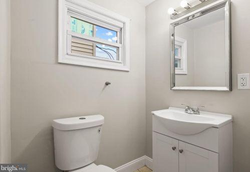 2341 Marshall St, Philadelphia PA 19148-3824 exterior