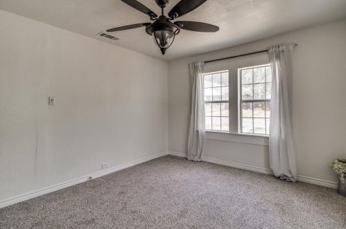 504 Monterey St, Denison TX 75021-6464 exterior