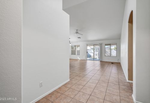 20230 29th Pl, Phoenix AZ  85050-4711 exterior