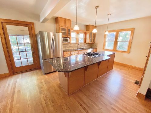 2796 71st St, Milwaukee, WI 53219-2971