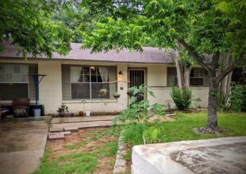 6100 Begonia Cir, Austin TX 78741-3401 exterior