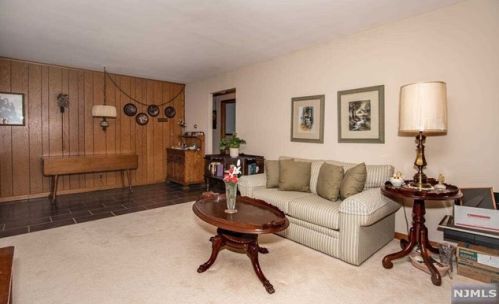 284 Maitland Ave, Paterson NJ  07502-1338 exterior