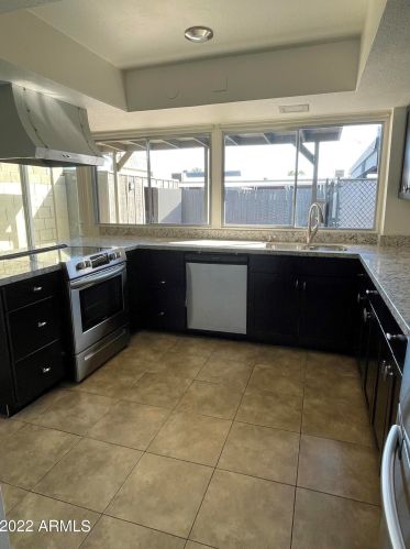 2054 Elm St, Phoenix AZ 85033-1041 exterior