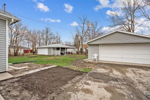 7019 74th Pl, Chicago, IL 60638-5928