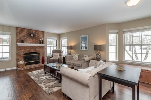 534 Penny Ln, Bull Valley, IL 60014-2708