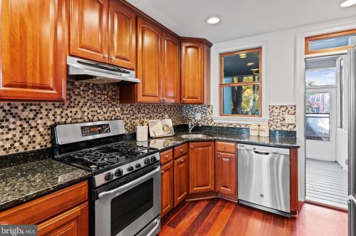 118 Carolina Ave, Washington DC 20003-2003 exterior