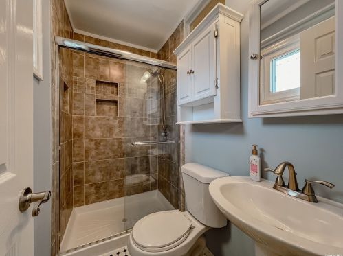 13 Dorian Ln, Commack NY 11725-3501 exterior