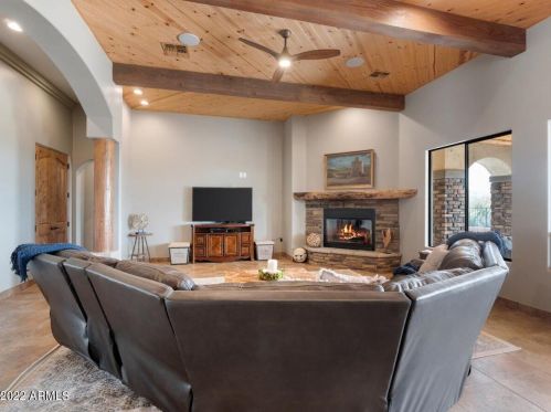 39618 12 St, Phoenix AZ 85086-8850 exterior