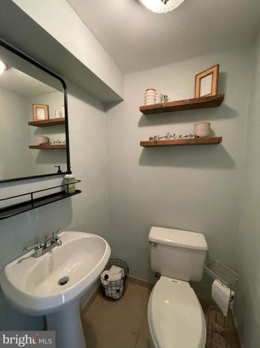 846 Valley View Rd, Media PA 19063-1347 exterior