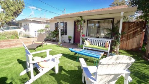 1740 42nd Ave, Capitola, CA 95010-3504