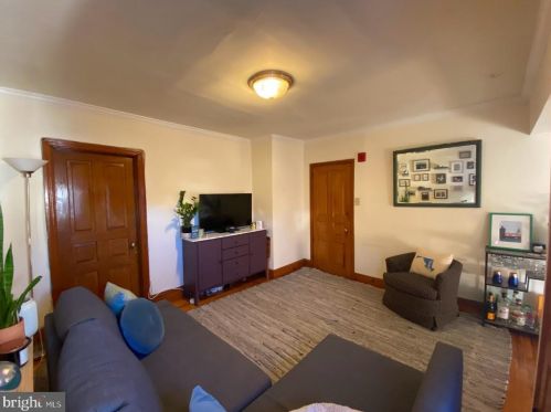 801 26 St, Philadelphia PA 19146-4403 exterior