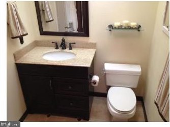 4503 Hazeltine Ct, Alexandria VA 22312-3203 exterior