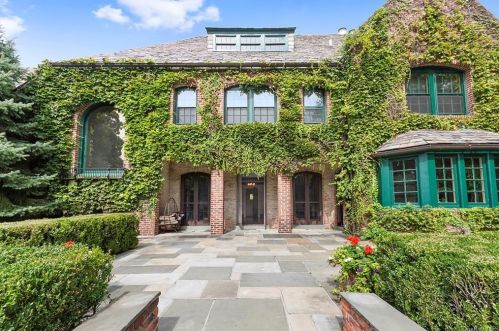 4 Whippoorwill Rd, Armonk NY 10504-1108 exterior