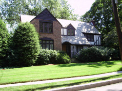 304 Greenwood St, Newton, MA 02459-3059