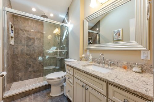 8 Charmian St, Huntington Station NY 11746-3517 exterior