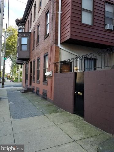 1600 4 St, Philadelphia PA 19148-1303 exterior