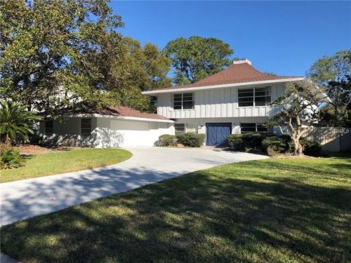 13345 Golf Crest Cir, Tampa, FL 33618-8648