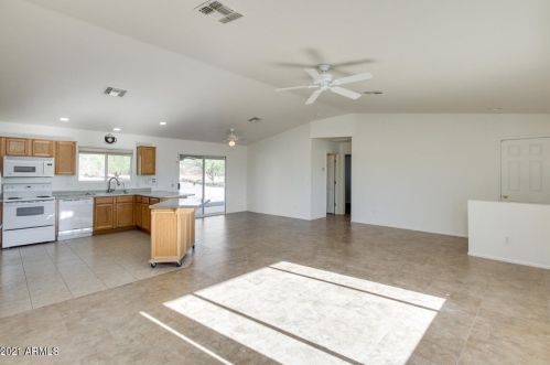 45809 37 Ave, Phoenix AZ 85053-4616 exterior