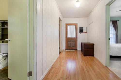 214 8 St, Irving TX 75060-5210 exterior