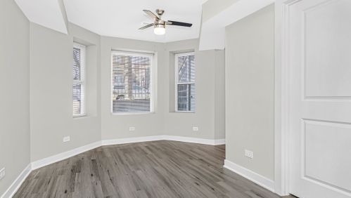 2253 Whipple St, Chicago, IL 60623-3426