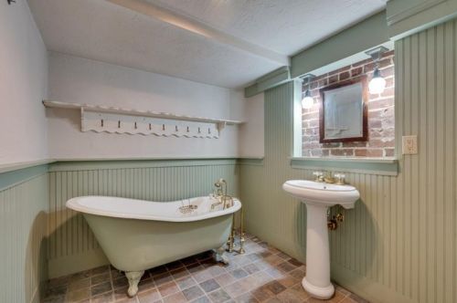 1289 Beech Vly Rd, Atlanta GA 30306-3123 exterior