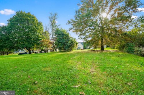 2071 Sunnyside Ave, Pottstown PA 19464-3026 exterior