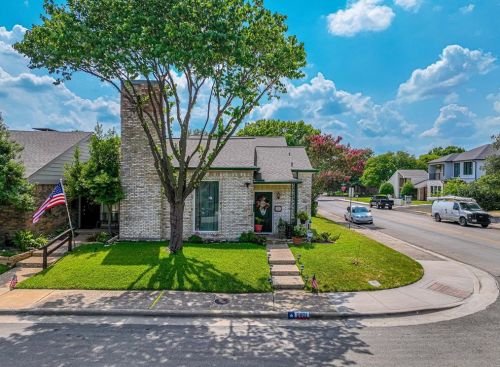 6801 Anglebluff Cir, Dallas TX 75248-4140 exterior