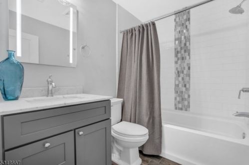 461 Bayberry Rd, Bridgewater NJ 08807-2203 exterior