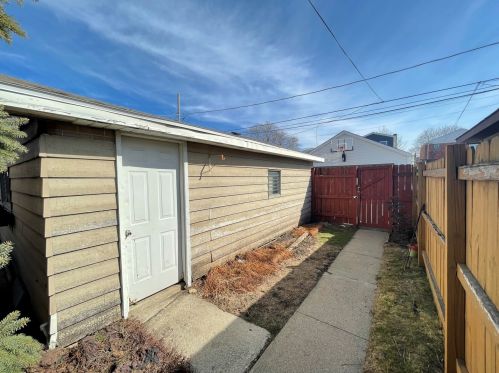 5123 Mason Ave, Chicago IL 60630-1916 exterior