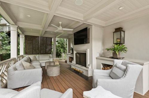 2817 Dover Rd, Atlanta GA 30327-1209 exterior