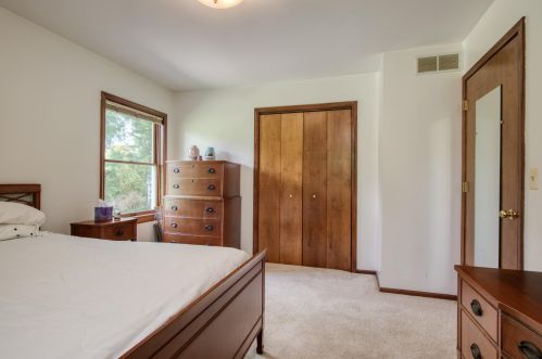 3890 Knapp St, Grand Rapids MI 49525-9602 exterior