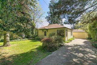 1713 146th St, Seattle WA  98155-7211 exterior