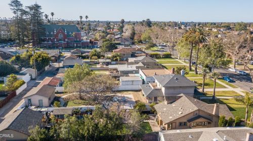 210 F St, Oxnard, CA 93030-5308