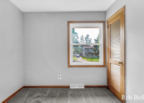 1430 Mayfield Ave, Grand Rapids MI 49505-5422 exterior