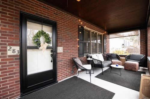 283 Magnolia Pl, Pittsburgh, PA 15228-1344