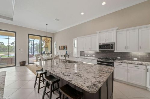 6550 Amarone Ln, Naples, FL 34113-1717