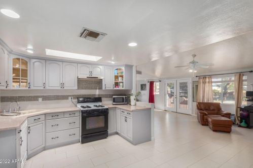 13824 11 Pl, Phoenix AZ 85040-3925 exterior