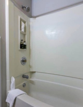 1648 Ontario St, Chicago IL 60622-6044 exterior