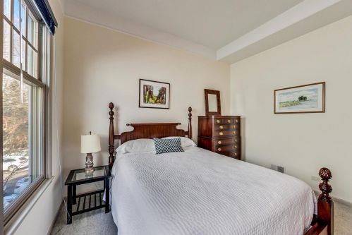 1133 Schubert Ave, Chicago IL 60614-1507 exterior