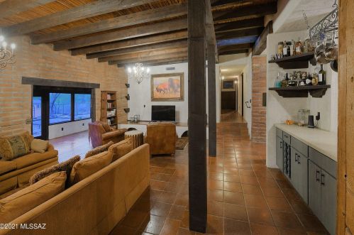 11330 Tanque Verde Rd, Tucson AZ  85749-8525 exterior