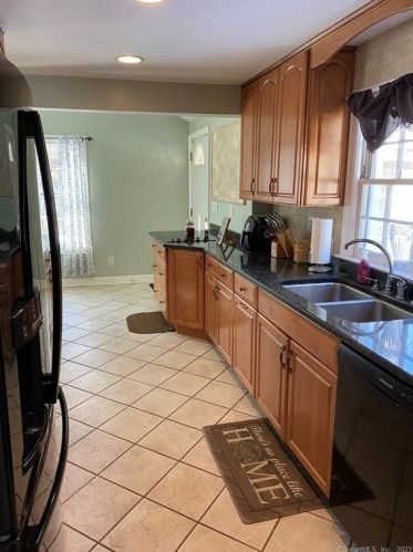 343 Williams Rd, Wallingford, CT 06492-2648