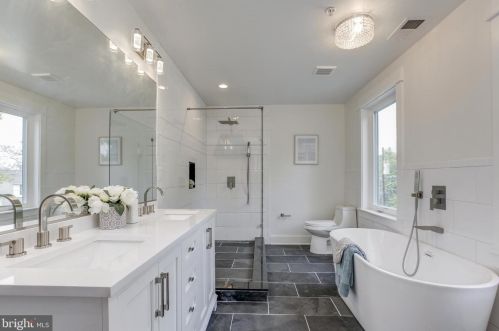 907 Gilbert Rd, Rockville MD  20851-1315 exterior