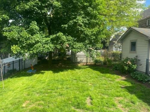 611 Chestnut St, Moon Twp PA 15108-1902 exterior